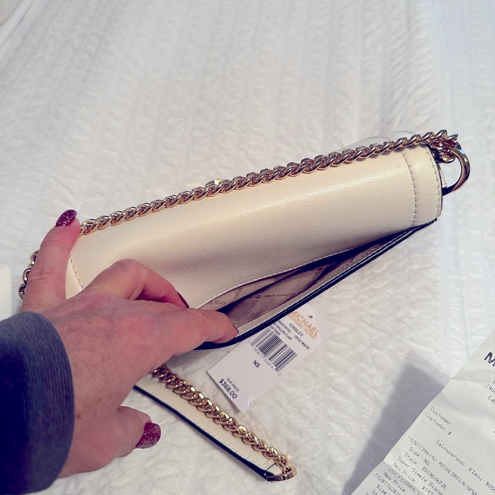 Michael Kors white Kinsley shoulder bag - Picture 13 of 14